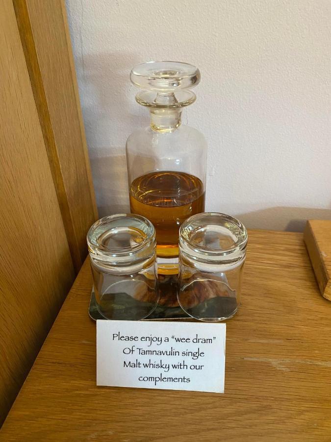 Creag Dubh Bed & Breakfast カイル・オブ・ロカルシュ エクステリア 写真