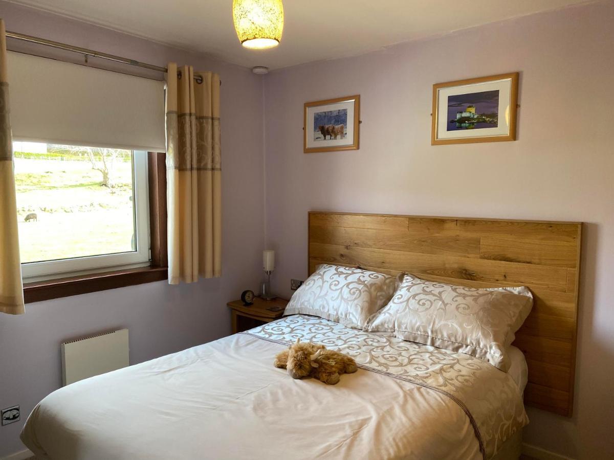 Creag Dubh Bed & Breakfast カイル・オブ・ロカルシュ エクステリア 写真